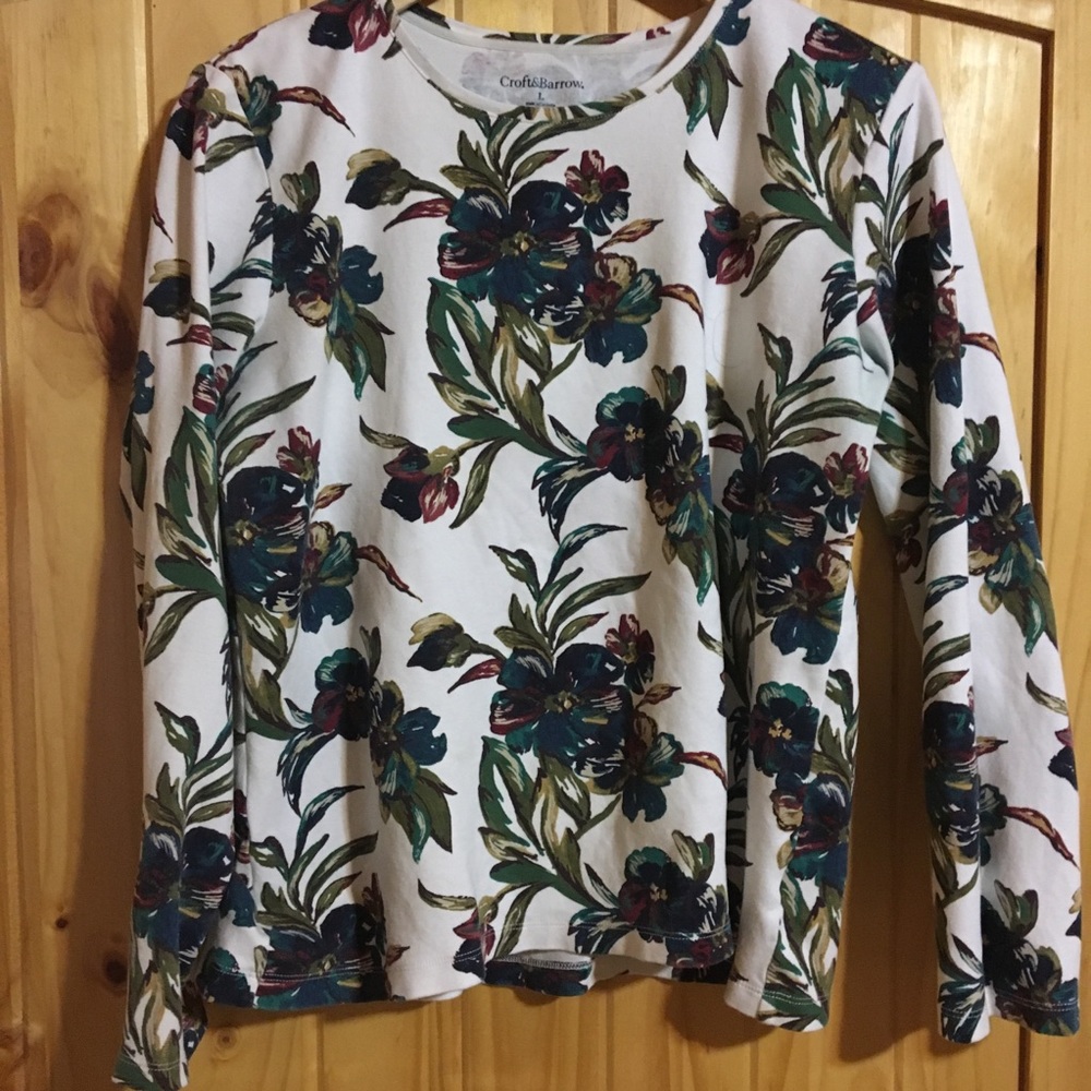 Croft and Barrow long sleeve top
